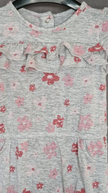 Pacchetto vestiti per bambine età 0-3 mesi. Condizioni perfette. 12