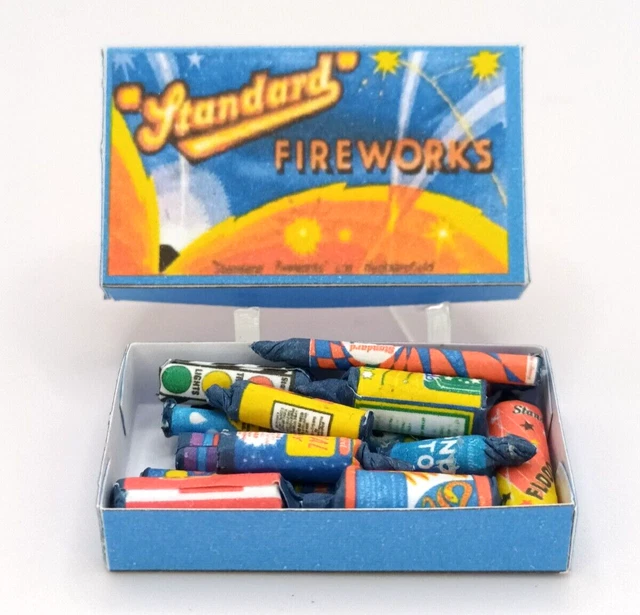 Mini Firework Set DOLLS HOUSE 1:12 Scale Miniature Box of Standard Fireworks with 15 ...