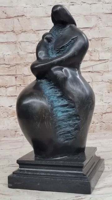 Handgefertigte Grün Patina Messingskulptur: Botero`S Mother Und Kind Sale Kunst