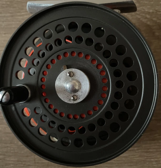 ORVIS CFO IV Fly Fishing Reel with Orvis Leather And Canvass Case £235.