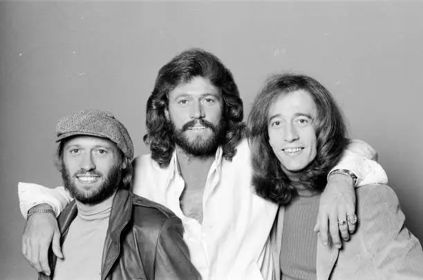 The Bee Gees back London Maurice Gibb Barry Gibb Robin Gibb 1981 Old Photo 3