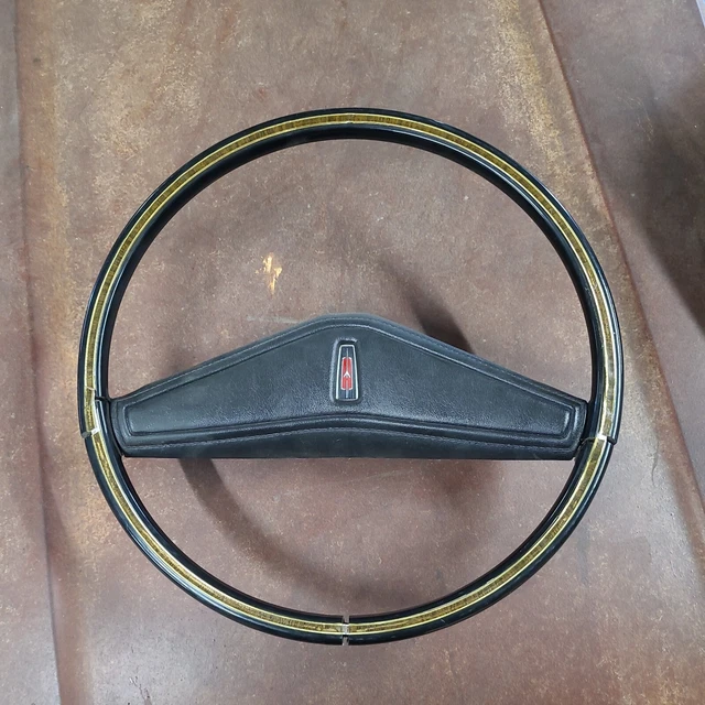 19701972 OLDSMOBILE CUTLASS Steering Wheel Horn Pad Button Black OEM
