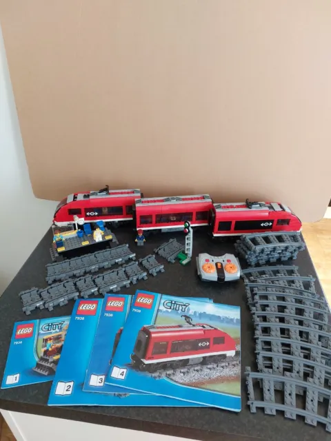  LEGO City Passenger Train 7938 : Toys & Games