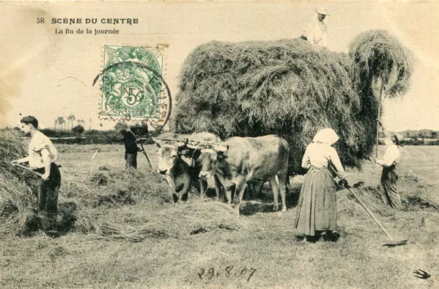 Scène du Centre La fin de journée Attelage chargé de fourrage Ouvriers agricoles