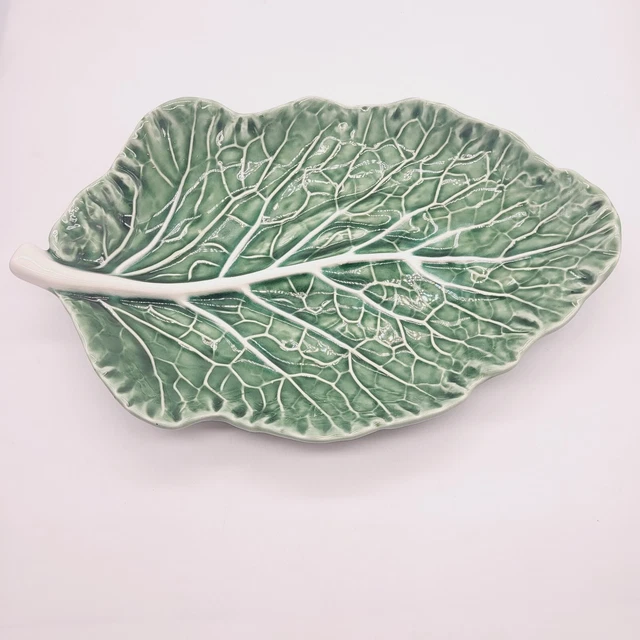 BORDALLO PINHEIRO Portugal Majolica Green Cabbage Leaf Footed Trinket DISH PLATE