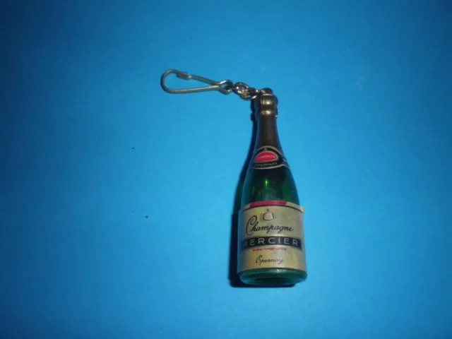 ancien porte clé  bouteille de champagne  Mercier