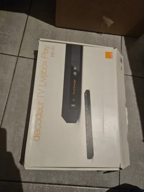 Modem routeur wifi Livebox 3 play Orange  + Decodeur Tv 3