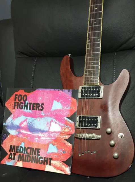 IBANEZ SZ320MH Electric GUITAR Made In KOREA + Bonus FOO FIGHTERS Vinyl Record!