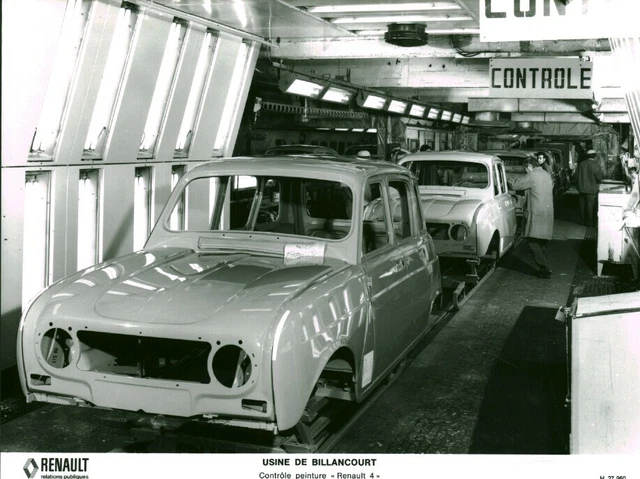 Image of Vue de l'usine automobile Renault à Boulogne-Billancourt France C. 1970
