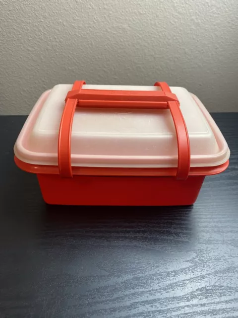 https://www.picclickimg.com/kvIAAOSw8ytjuIoI/VtgTupperware-Pack-N-Carry-Lunch-Box-Container-1254-17.webp