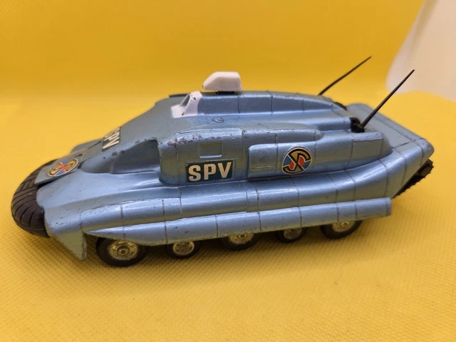 dinky toys spectrum pursuit vehicle
