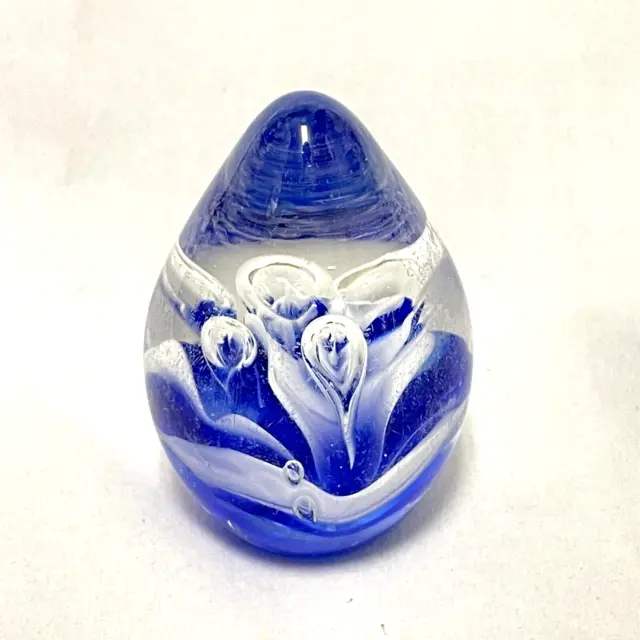 Pier 1 Cobalt Blue & White Egg Shaped Paperweight Art Glass Controlled Bubbles