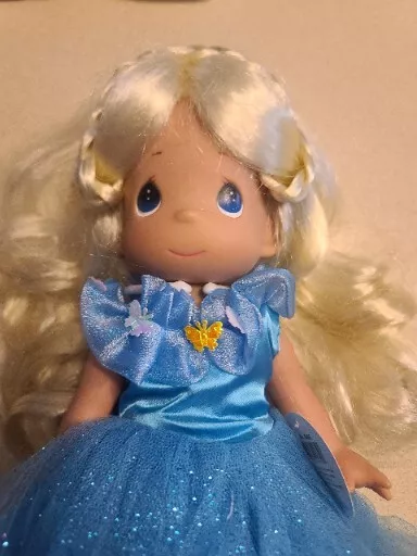 Disney's Classic Cinderella Doll 13” Precious Moments With Box And Stand Vintage 2