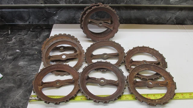 9 OLD CAST IRON JOHN DEERE PLANTER PLATE  Lot A