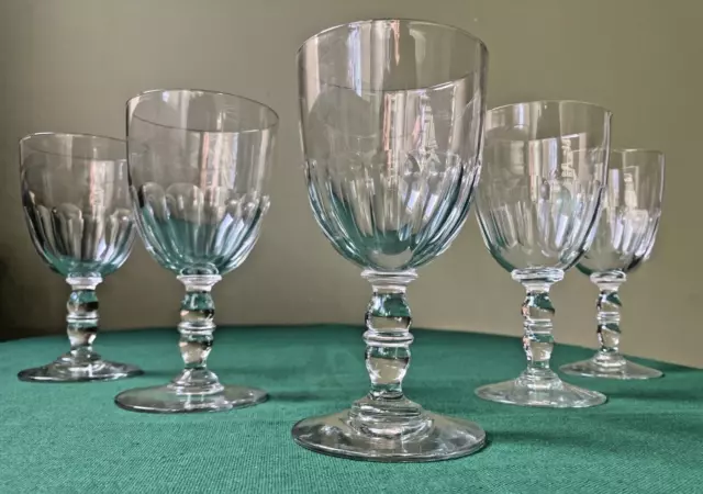 5 anciens verres à eau en verre - Forme Gondole Pied double balustre - H : 15 cm