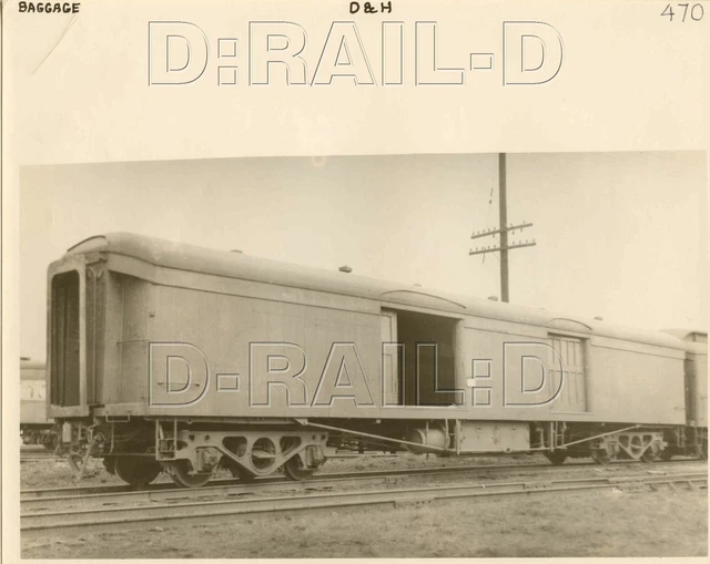 9AA697 RP 1940s? D&H DELAWARE & HUDSON RAILROAD BAGGAGE CAR #470