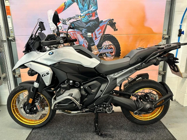 BMW R 1300 GS TE 2024 R1300GS Dakar adventure mint cond 400 miles every ...