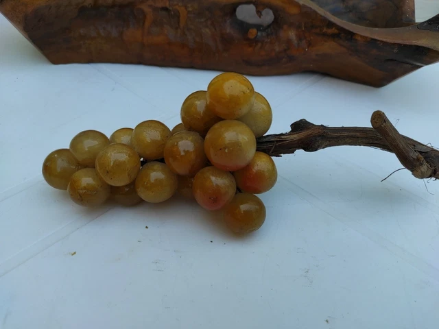 Décoration Vintage : Grappe De Raisins En Albâtre MCM - Années 50/60 - Longueur 10 Pouces - Occasion