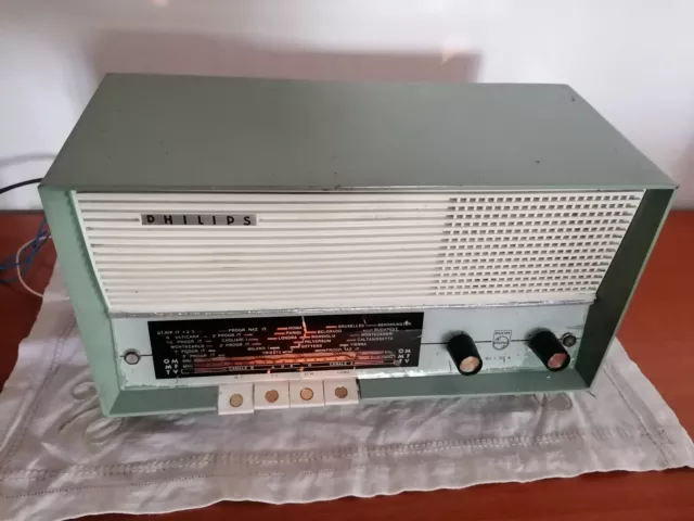 radio a valvole  Philips b2021