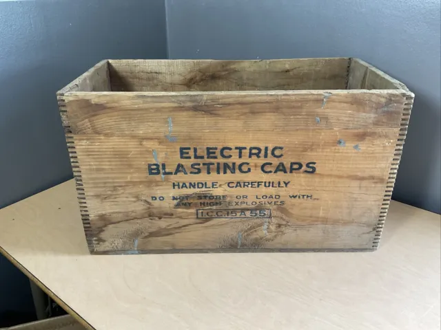 Vintage Atlas Manasite Blasting Cap Wood Crate Box Dynamite Mining Coal Mine