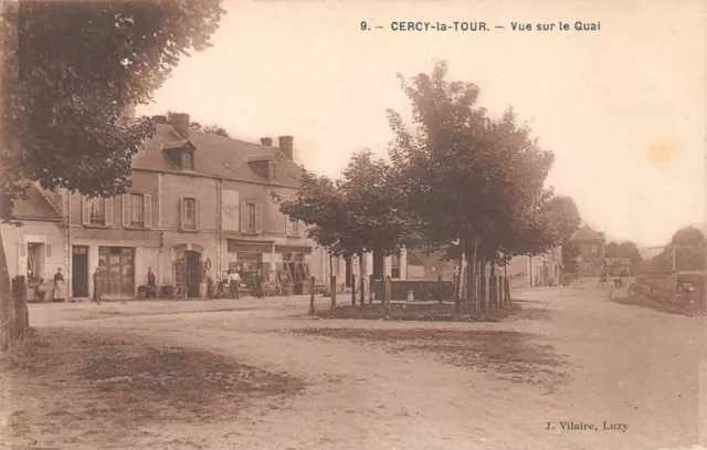 CPA CERCY-LA-TOUR - Vue sur le Quai (128296)