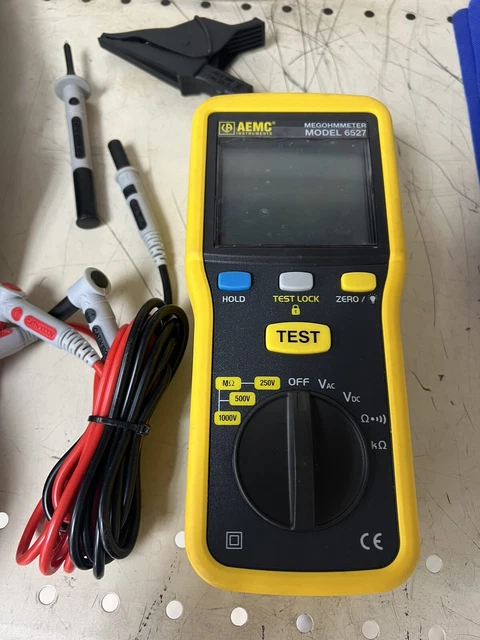 AEMC Megohmeter model 6527-voltage meter