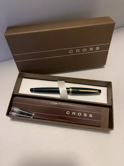 Cross Solo Classic Fountain Pen (806-3MH) Forest Green