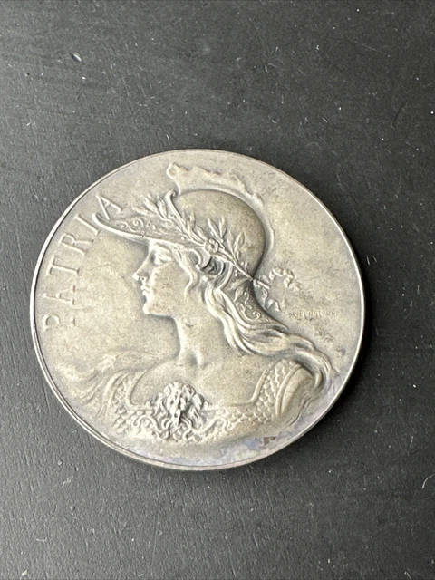 Pendentif Médaille Ancien – Plaqué Or, Style Art Déco, Motif Dauphin (occasion)