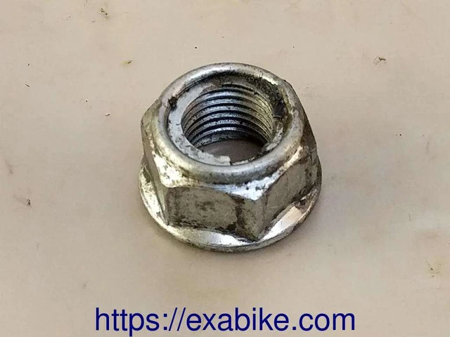 ecrou d'axe de bras oscillant pour Honda Varadero 125  de 2001 a 2015