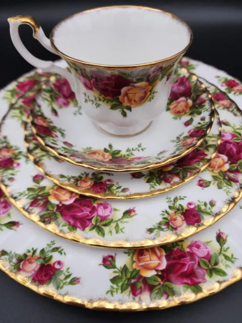 Royal Albert Old Country Roses 5 Piece Place Setting 3 Plates Cup Saucer England