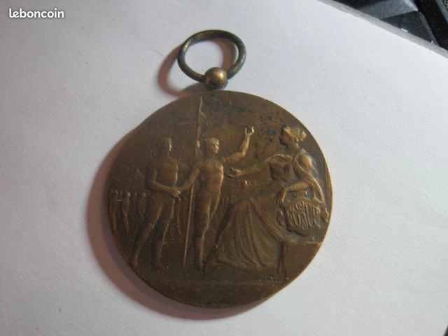 Médaille bronze argenté ancienne gymnastique 1930 signé C