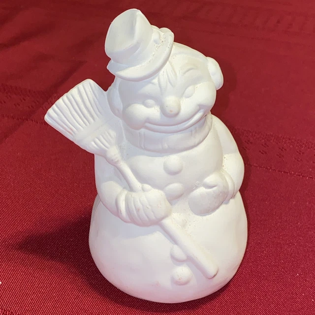 Estatuilla de muñeco de nieve de cerámica de 1970 Bisque Happy con escoba inacabada lista para pintar