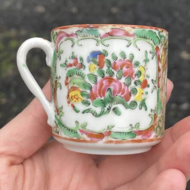 Antique Chinese Qing Dynasty 19th C. Famille Rose Medallion Porcelain Cup Teacup