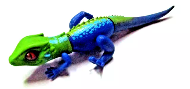 Robo Alive Lurking Realistic Lizard Battery-Powered Robotic Toy Green Blue ZURU