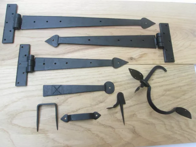 Hand forged blacksmith traditional arrow head door t tee hinges+ Suffolk latch