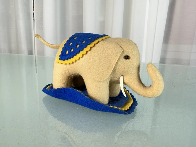 Steiff Eléphant 18 cm au meilleur prix sur