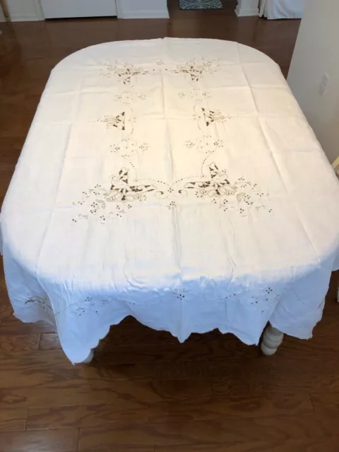 Vintage Maderia Linen Embroidered Cutwork Tablecloth 60 X 75 And Napkins