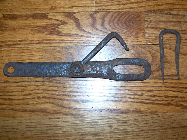 Vintage Forged Gate Door Shed Barn Primitive Latch Lock Rustic Farm - 9-1/2"