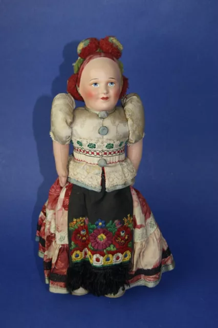 Seltene antike Puppe in Tracht aus Ungarn Bulgarien Rumänien 70er Jahre Vintage