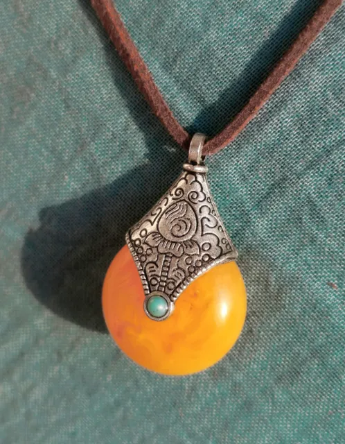 Tolles Tibet. Schutz-AMULETT GAU aus NEPAL AMBER SILBER