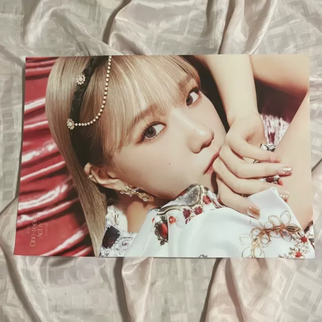 Jo Yuri Official IZONE Poster one Reeler Act Iv Unfolded HardTube Packing