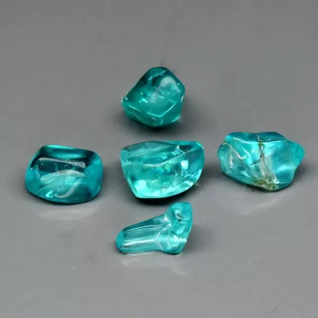 ★★   RARE !! 5 APATITES BLEUES BRUTES D'AFRIQUE : 5,42 CARATS ★★ p365.135T