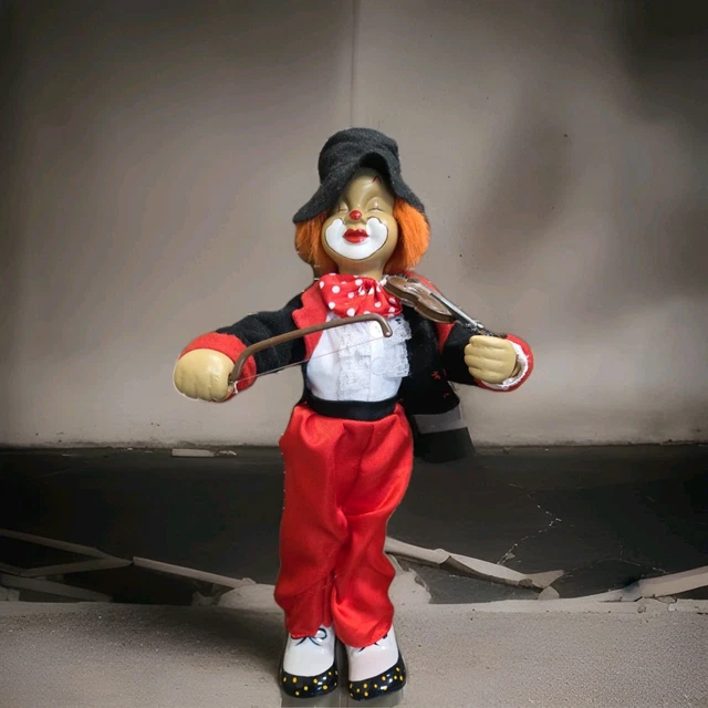 ANCIEN XXÈME TRÈS beau clown en porcelaine EUR 20,00 - FR