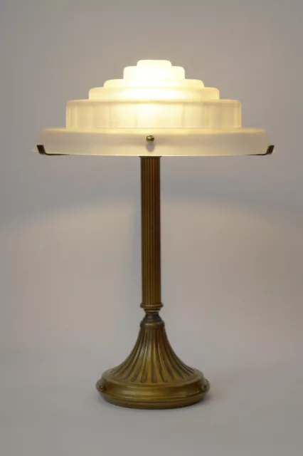 Einzelstück original Art Deco Messinglampe Berliner Tischlampe Skyscraper 1920