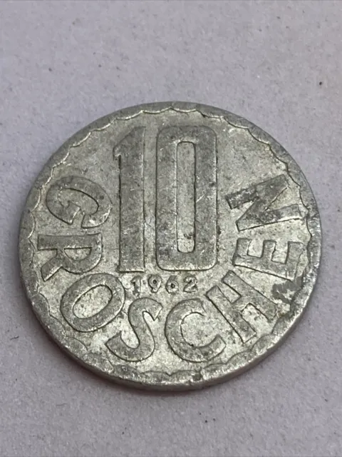 Austria - 10 Groschen Aluminium Coin - 1962