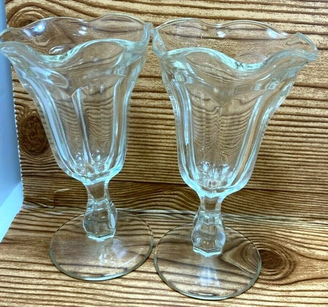 VINTAGE GLASS FLUTED Footed Ice Cream Sundae Dessert Glasses Lot of 2 6