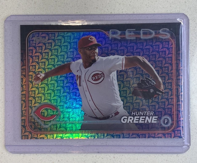 2024-topps-series-1-119-hunter-greene-holiday-foil-parallel-cincinnati