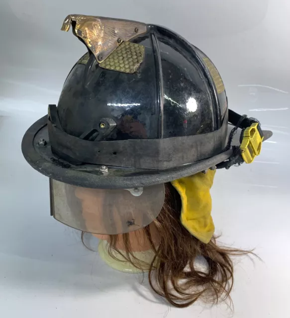 Cairns 1010 Firefighter Helmet Black w/ Brass Eagle (EAGLE IS BENT/DENTED)