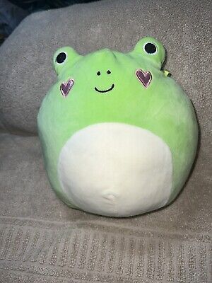 heart cheek frog squishmallow