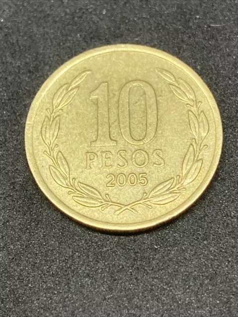 2005 republic Of Chile Chilean Ten 10 Pesos Coin